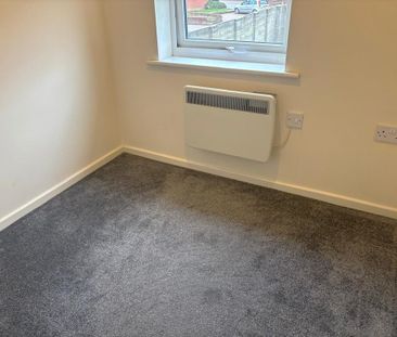 3 bedroom end of terrace house to rent - Photo 1