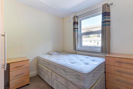 10 bedroom house to rent - Photo 4