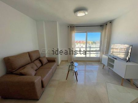 Alquiler de piso en Calle los Navegantes - Photo 5