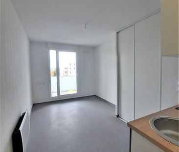 Location Appartement 1 pièce 18m² NIMES 30000 - Photo 1