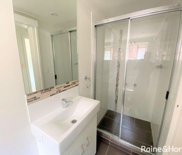 Prime Taringa Location - Walk to Everything You Need! - Photo 6