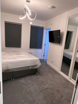 Room in a Shared House, Wood Street, E17 - Photo 1