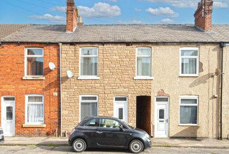 3 bedroom terraced house to rent - Photo 5
