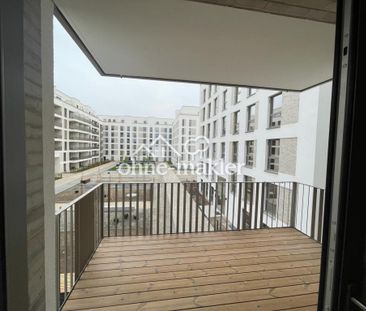 Erstbezug mit Balkon und EBK: Stilvolle 2-Raum-Wohnung mit geh. Inn... - Foto 1