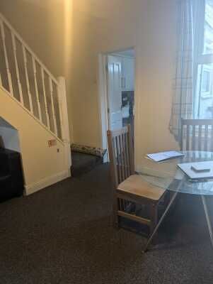 15, Earle Street - Photo 2