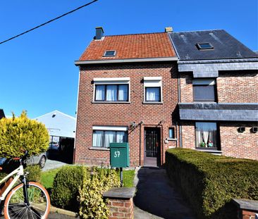 HOB met 2 slpks, garage, bergingen en tuin nabij centrum - Photo 2