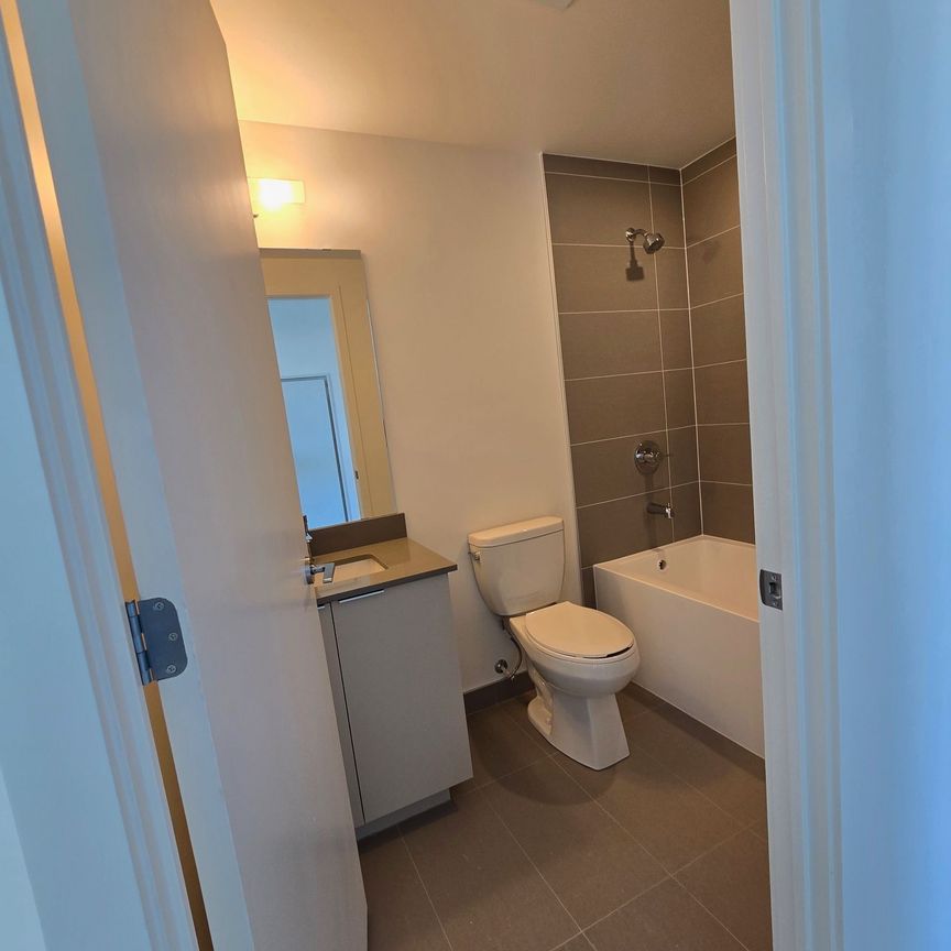 For Lease - 3071 Trafalgar Road Unit# 505, Oakville, Ontario - Photo 1