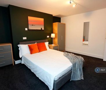 1 bedroom in a house share to rent - Photo 3