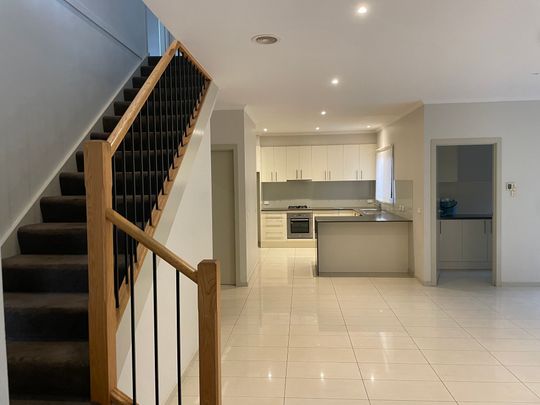 2/1925 Dandenong Road, Clayton VIC 3168 - Photo 1
