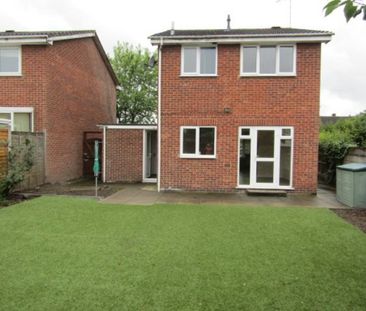 3 bedroom detached to let - Photo 6