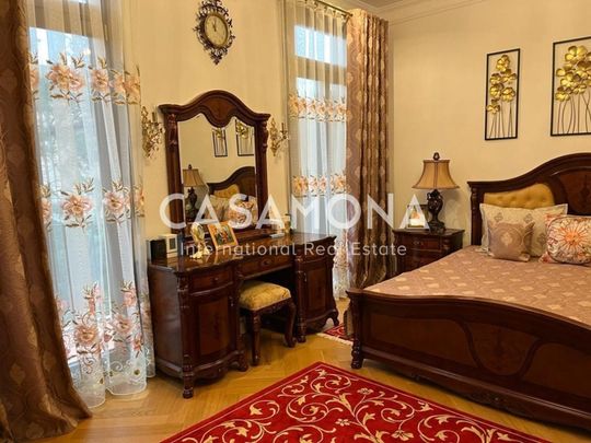 Vintage 2 Bedroom Apartment with Garden Views and Traditional Features in Eixample - Photo 1