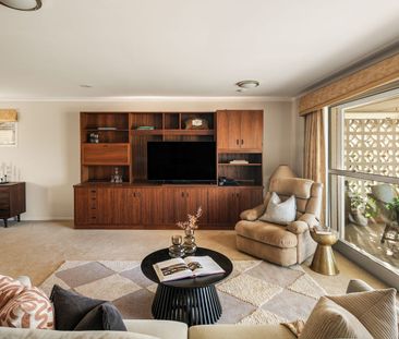 Enjoy the Room - Photo 1