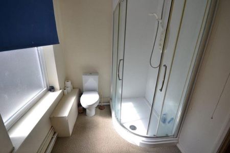 4 bedroom terraced house to rent - Photo 4