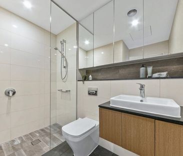 CITY VIEWS = CONTEMPORARY, LUXURIOUS AND EXCEPTIONALLY LOCATED - Photo 1