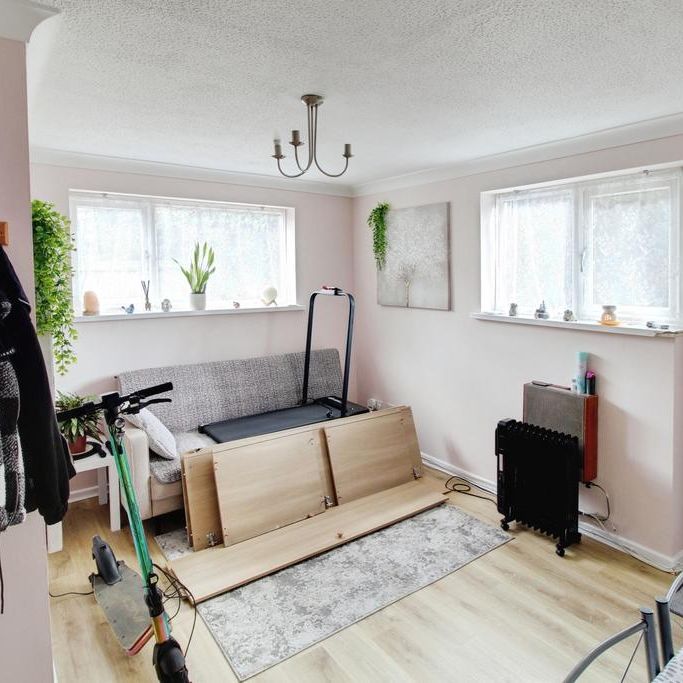 1 bedroom detached house to rent - Photo 1