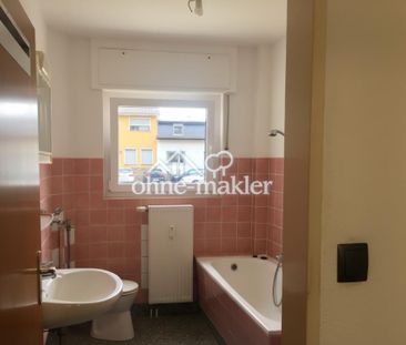 Renovierungsbedürftige Erdgeschosswohnung mit Balkon und Garage in ... - Photo 6