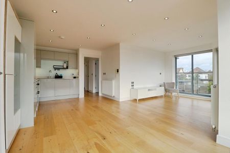 2 bedroom flat to rent - Photo 3