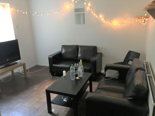 5 Bed Terraced House, Campbell Road, BN1 - Photo 1