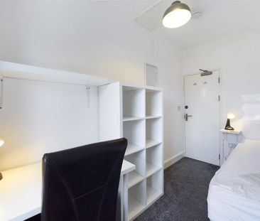 4 bedroom house share to rent - Photo 3