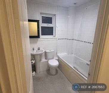 2 bedroom semi-detached house to rent - Photo 3