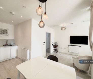 1 bedroom flat to rent - Photo 2