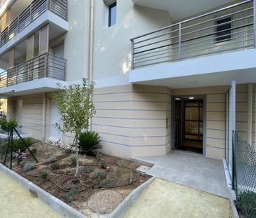 Libre DECEMBRE - Appartement T2 avec terrasse et place de pa - Photo 3