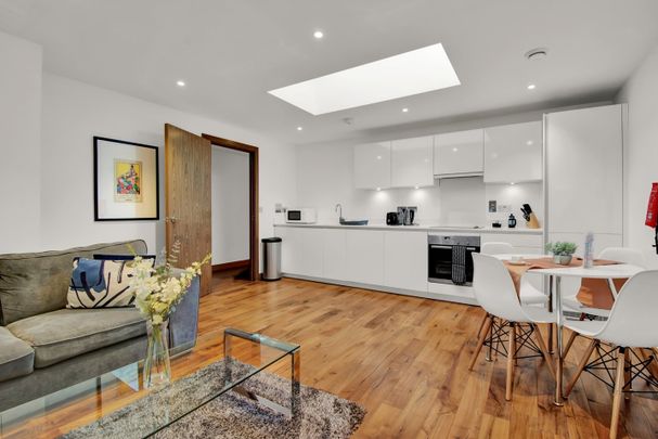 1 Bed Flat, Stephen Court, E2 - Photo 1