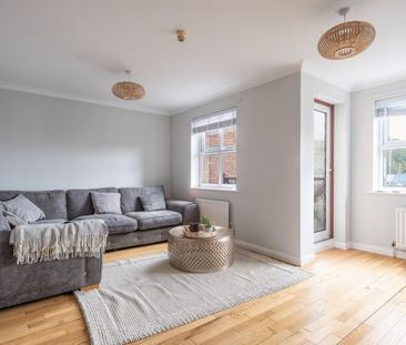 3 bedroom terraced house to rent - Photo 3