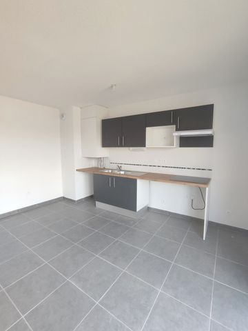Location Appartement 4 pièces 83m² AUSSONNE 31840 - Photo 4