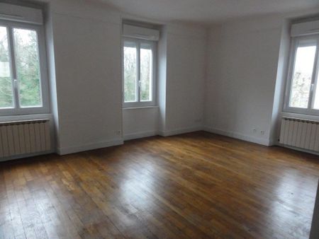 Location Appartement 3 pièces 65m² LE CREUSOT 71200 - Photo 2