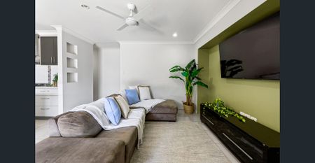 Exceptional 5-Bedroom Home Minutes from Eimeo Beach - Photo 5