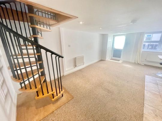 Longreach Cottage, 18 Orchard Place, Weston-Super-Mare - Photo 1