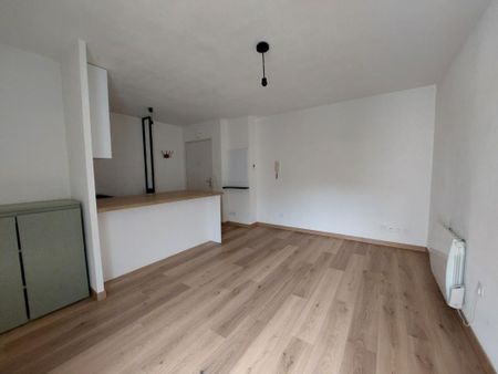 Location Appartement 2 pièces 33m² DEVILLE LES ROUEN 76250 - Photo 5