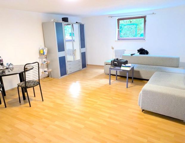 Möbliertes Zimmer in Wohngemeinschaft in Bad Abbach - Photo 1