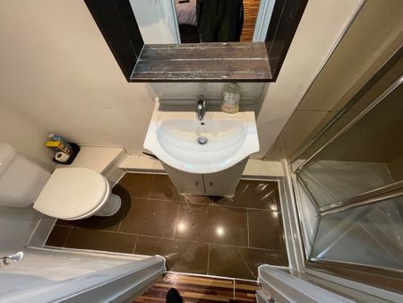 Studio Flat, Clarendon Road, CR0 - Photo 5