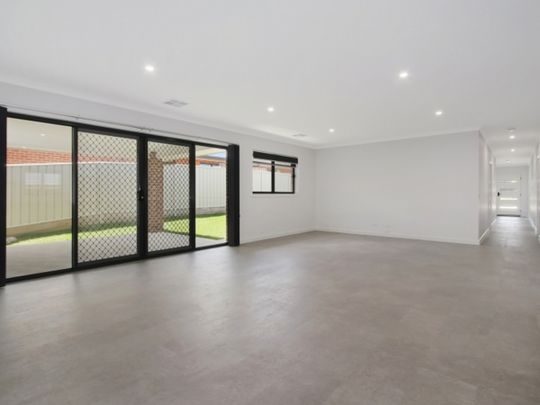 12 Dwyer Avenue, Leneva VIC 3691 - Photo 1