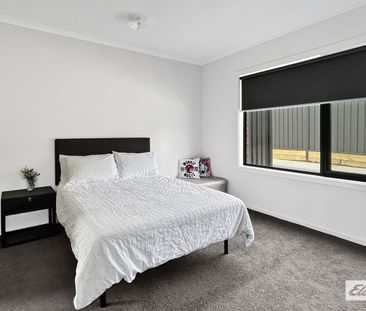 TWO BEDROOM MODERN UNIT - Photo 4