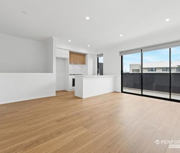 12 Strong View, Fraser Rise VIC 3336 - Townhouse For Rent | Domain - Photo 2