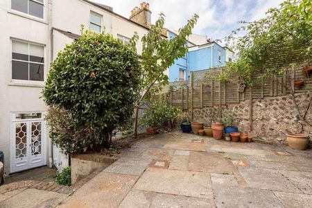 Roundhill Crescent, Brighton, BN2 - Photo 2