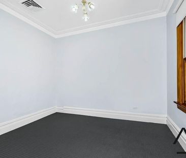 Charming Three Bedroom Period Home with Rear Lane Access to Garage - Photo 4