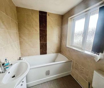 Roscow Avenue, Breightmet, Bolton, BL2 - Photo 2