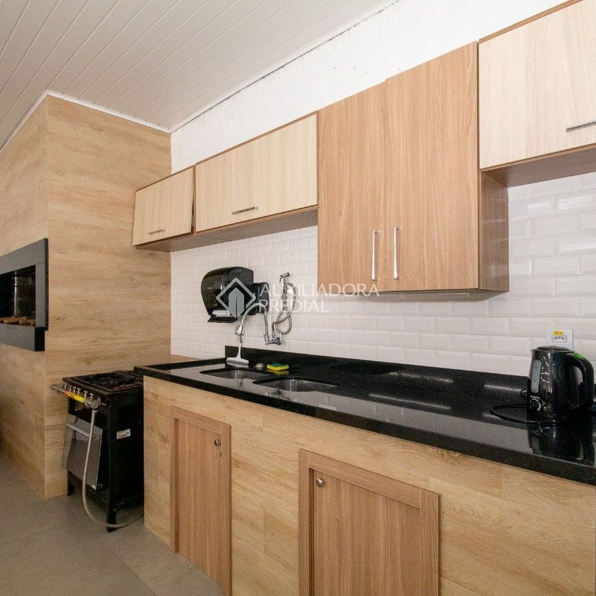 Casa em Condomínio com 3 quartos e 120m² para alugar em Harmonia, Canoas. - Photo 1