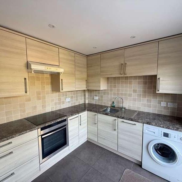 Wythemede, Foxley Fields, Binfield, RG42 - Photo 1