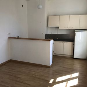 Location Appartement 2 pièces 46m² - Photo 2