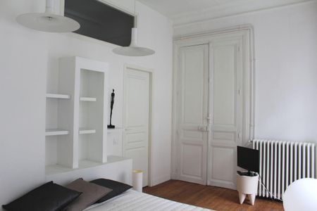 Location Appartement 3 pièces 75m² PAU 64000 - Photo 3