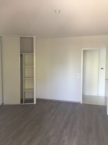 Location Appartement 2 pièces 42m² - Photo 4