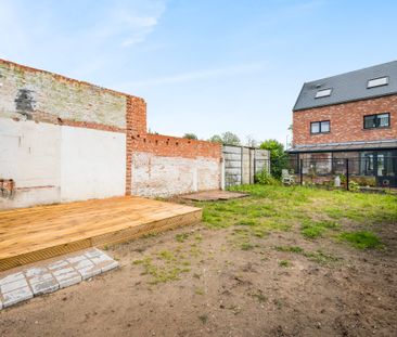 Uitstekend gelegen, gerenoveerde woning in De Klinge - Foto 1