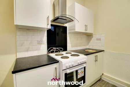 2 bedroom terraced house to rent - Photo 3