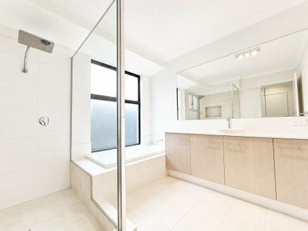 Modern Living in Forrestdale - 3 Bedrooms + Extra Room - Photo 5