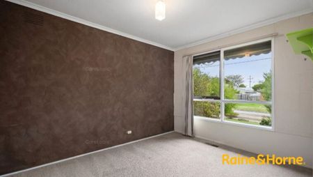 8 Harrison Drive, Cranbourne, VIC 3977 - Photo 3